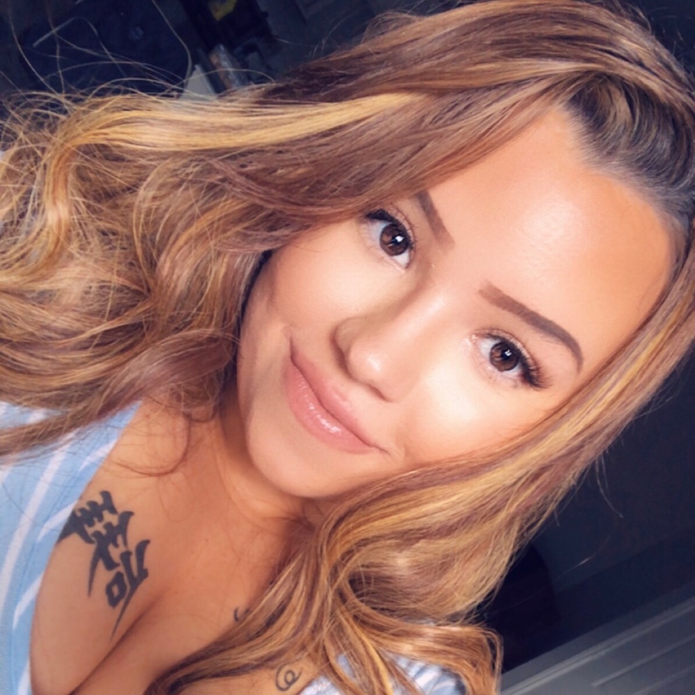 Meet your Posher, Alexis